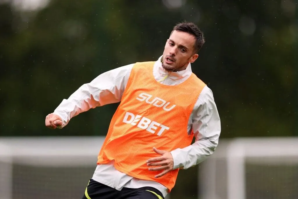 Pablo Sarabia của Wolverhampton Wanderers trong buổi tập tại Trung Tâm Đào Tạo Sir Jack Hayward