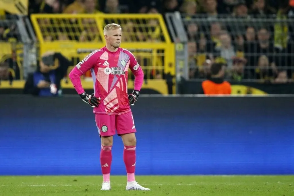 Thủ môn Kasper Schmeichel trong trận đấu tại UEFA Champions League giữa Borussia Dortmund và Celtic FC