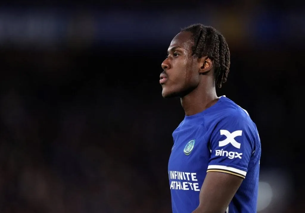 Trevoh Chalobah của Chelsea trong trận đấu tại Premier League giữa Chelsea FC và Everton FC tại Stamford Bridge ngày 15 tháng 4 năm 2024 ở London, Anh.